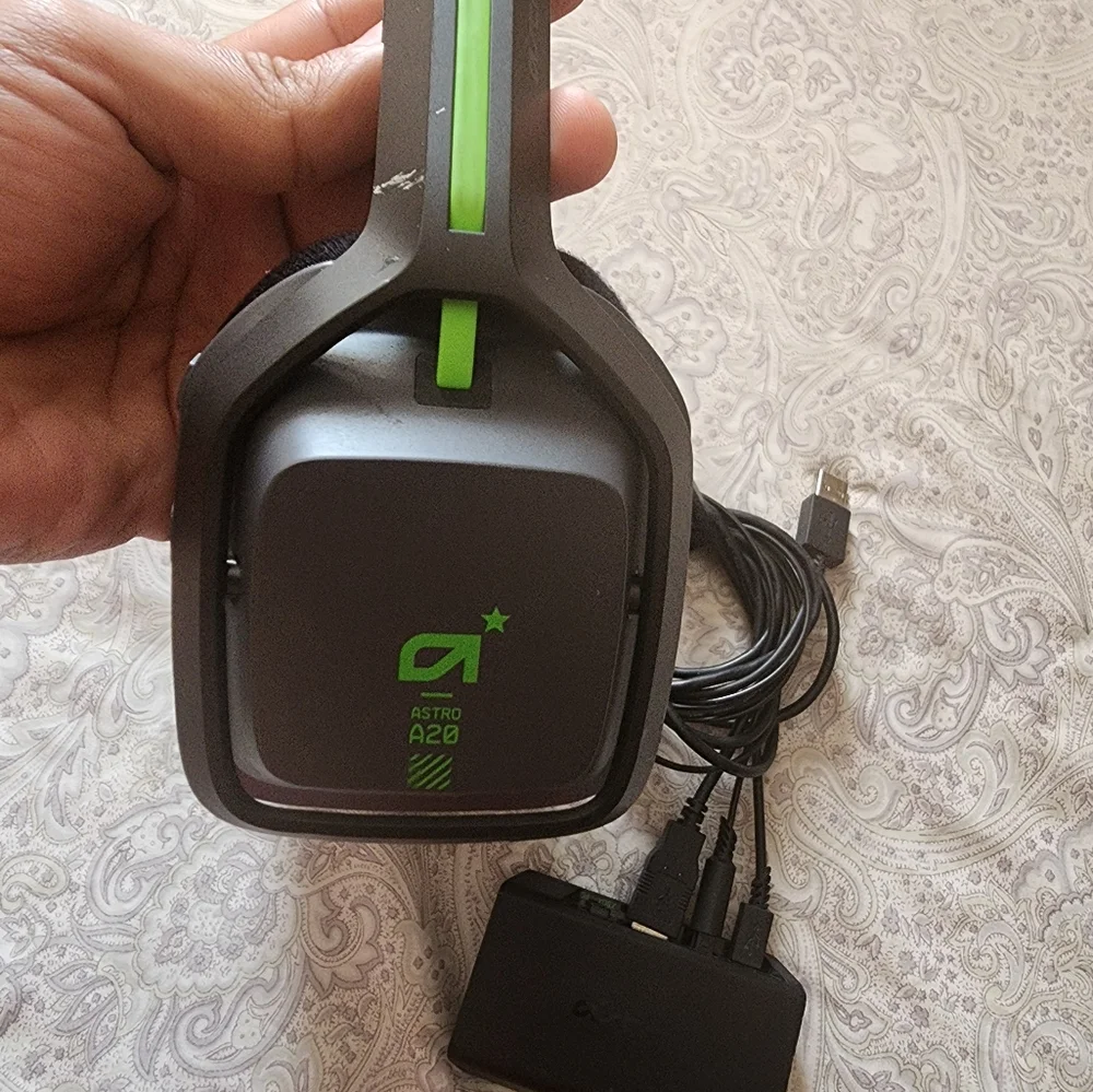 Astro A20 headset